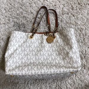 Michael Kors purse